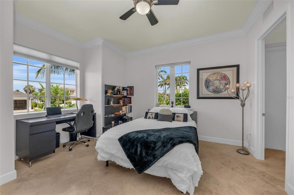 For Sale: $3,995,000 (5 beds, 5 baths, 4281 Square Feet)