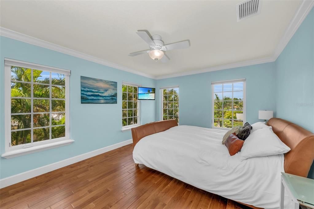 For Sale: $3,995,000 (5 beds, 5 baths, 4281 Square Feet)