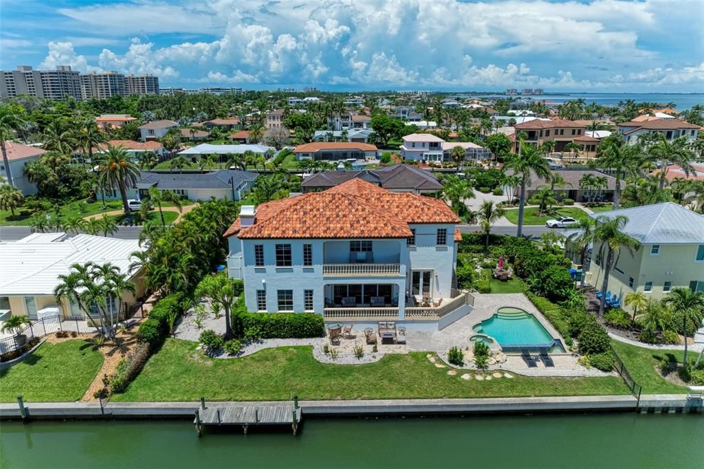 For Sale: $3,995,000 (5 beds, 5 baths, 4281 Square Feet)