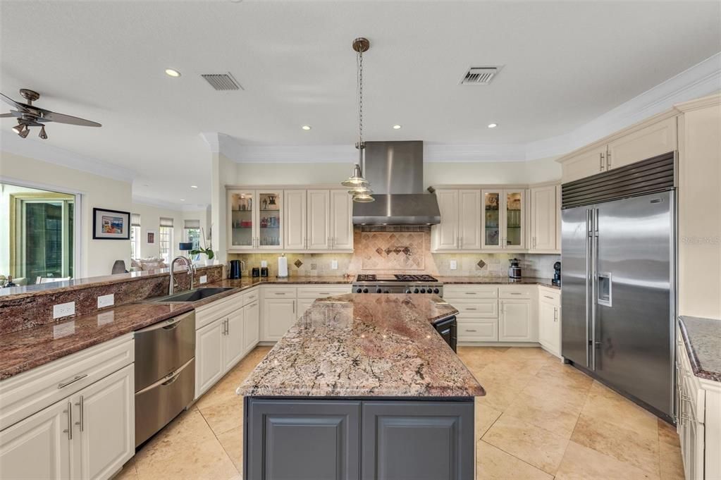 For Sale: $3,995,000 (5 beds, 5 baths, 4281 Square Feet)