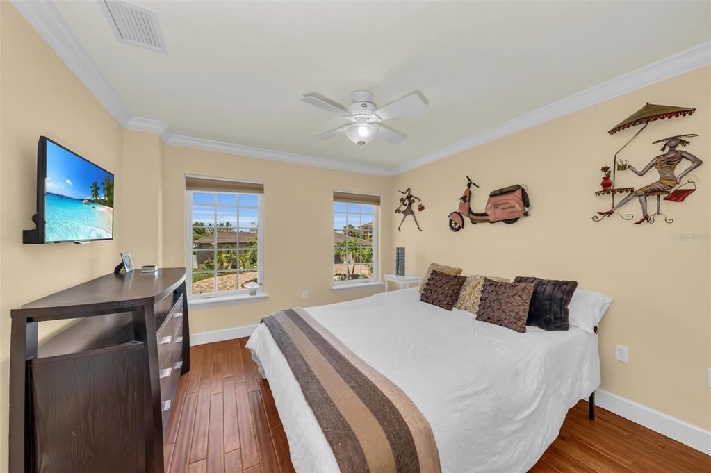 For Sale: $3,995,000 (5 beds, 5 baths, 4281 Square Feet)