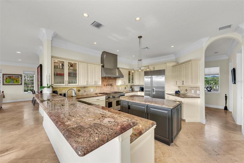 For Sale: $3,995,000 (5 beds, 5 baths, 4281 Square Feet)