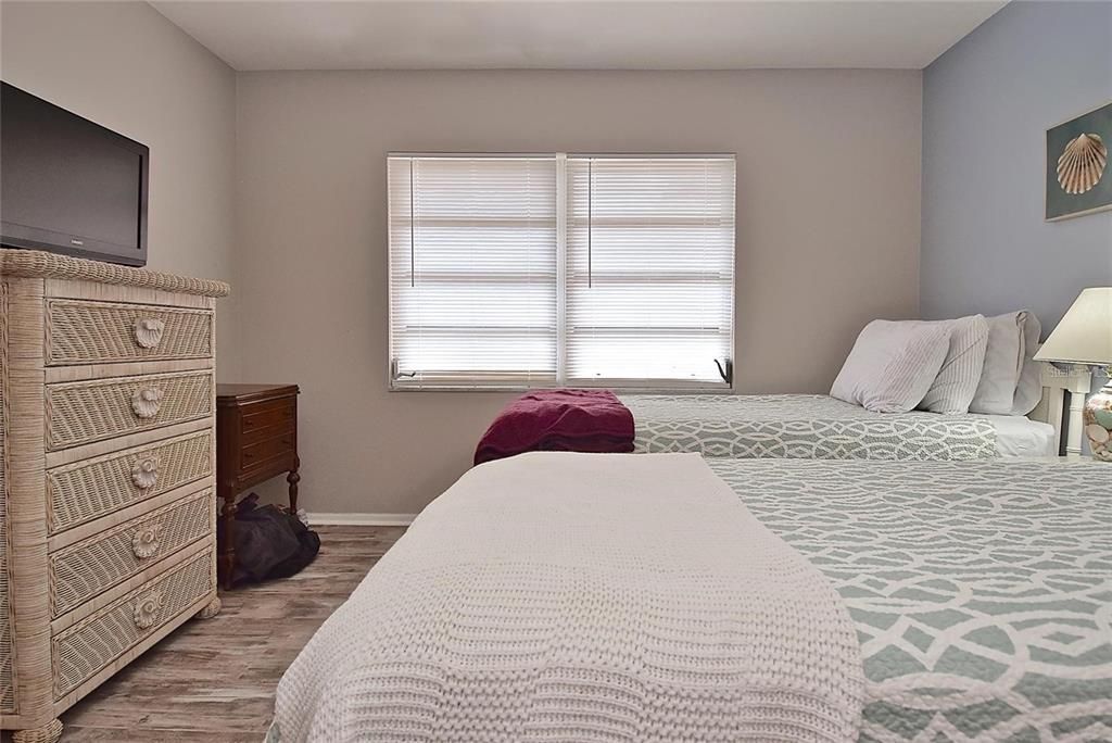 En Venta: $349,900 (2 camas, 2 baños, 910 Pies cuadrados)