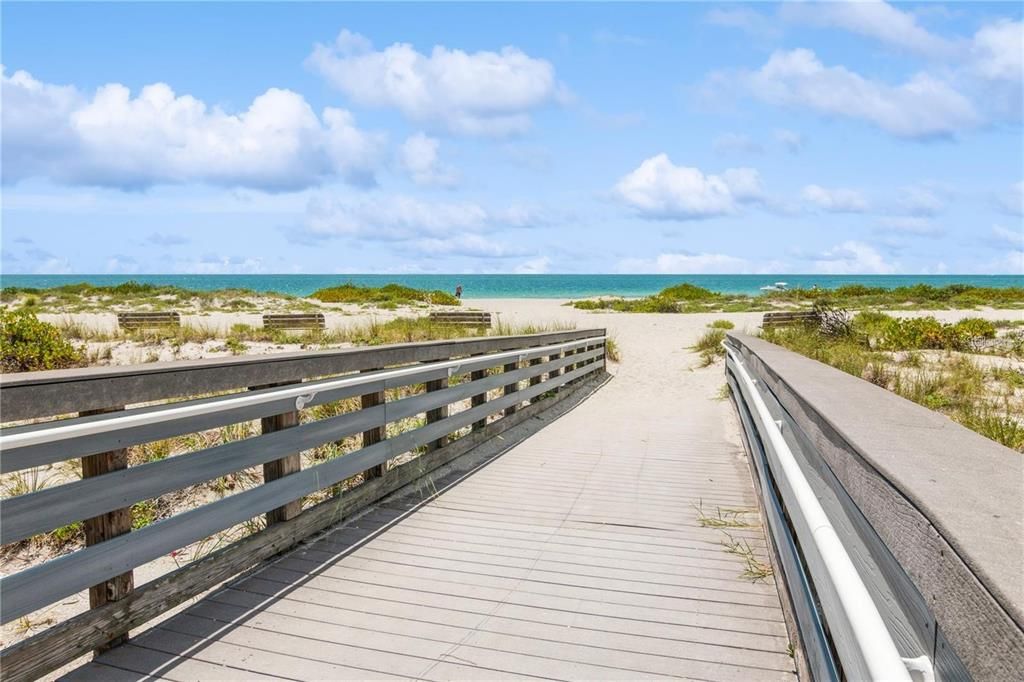 En Venta: $349,900 (2 camas, 2 baños, 910 Pies cuadrados)