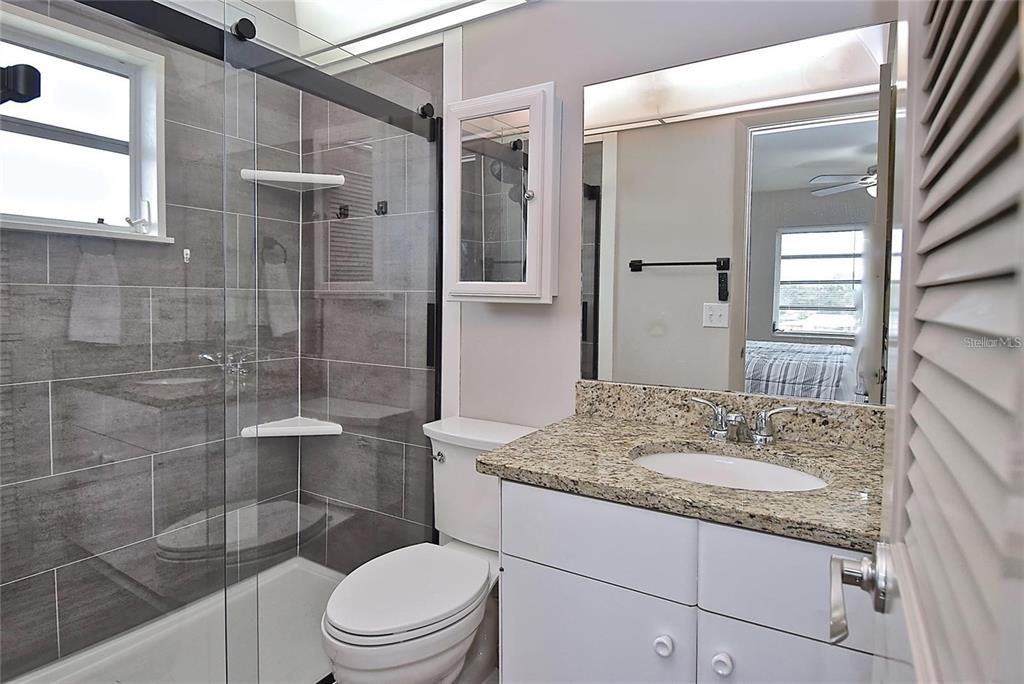 En Venta: $349,900 (2 camas, 2 baños, 910 Pies cuadrados)