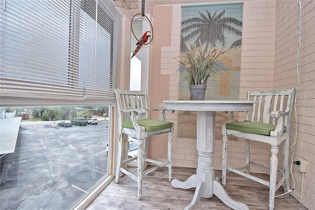 En Venta: $349,900 (2 camas, 2 baños, 910 Pies cuadrados)