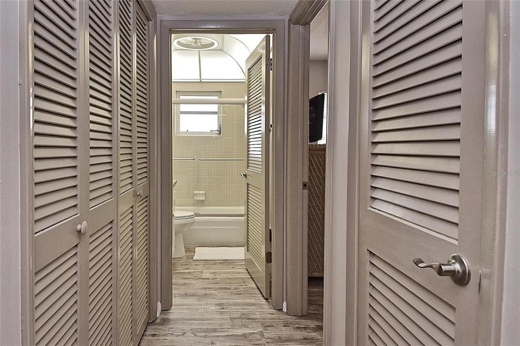 En Venta: $349,900 (2 camas, 2 baños, 910 Pies cuadrados)