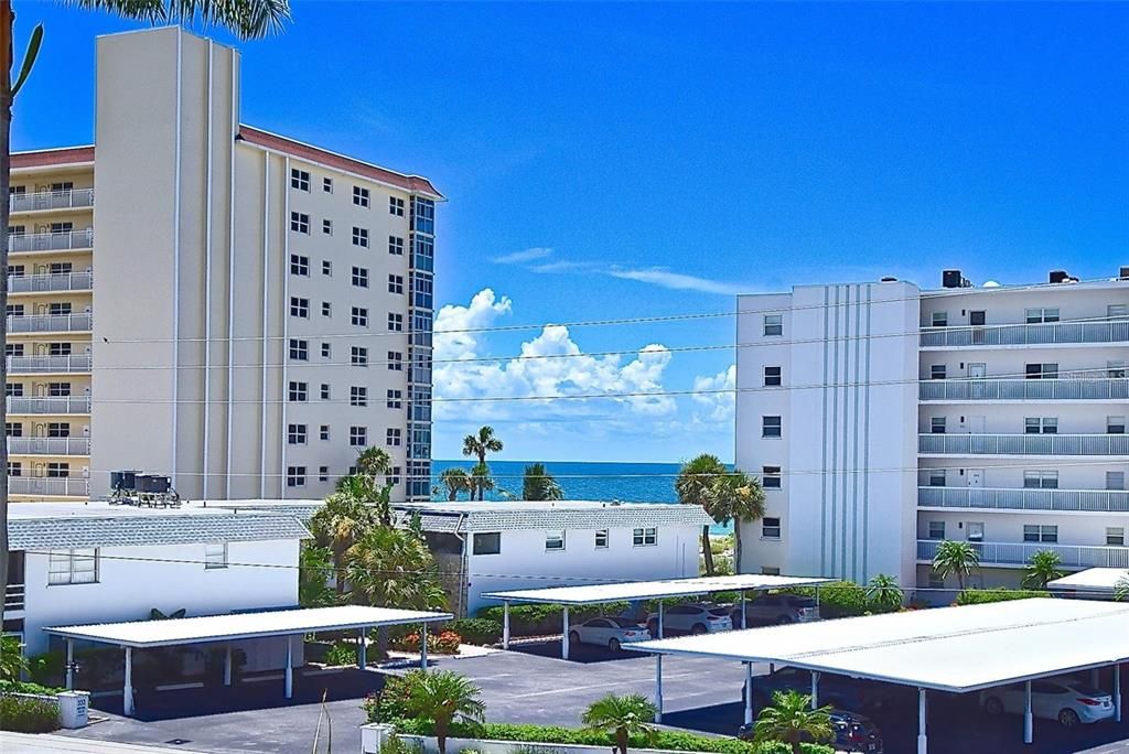 En Venta: $349,900 (2 camas, 2 baños, 910 Pies cuadrados)