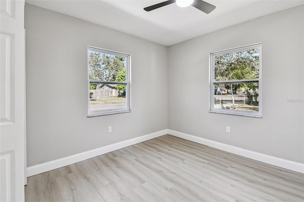 Active With Contract: $300,000 (3 beds, 1 baths, 1010 Square Feet)