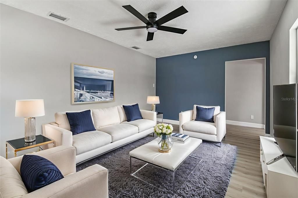 Active With Contract: $300,000 (3 beds, 1 baths, 1010 Square Feet)