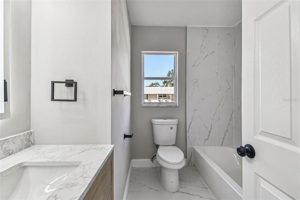 Active With Contract: $300,000 (3 beds, 1 baths, 1010 Square Feet)