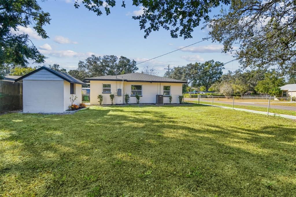 Active With Contract: $300,000 (3 beds, 1 baths, 1010 Square Feet)