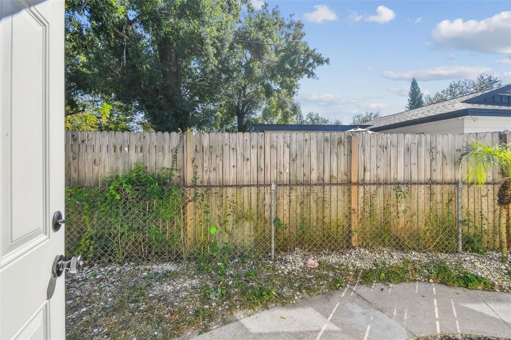 Active With Contract: $300,000 (3 beds, 1 baths, 1010 Square Feet)