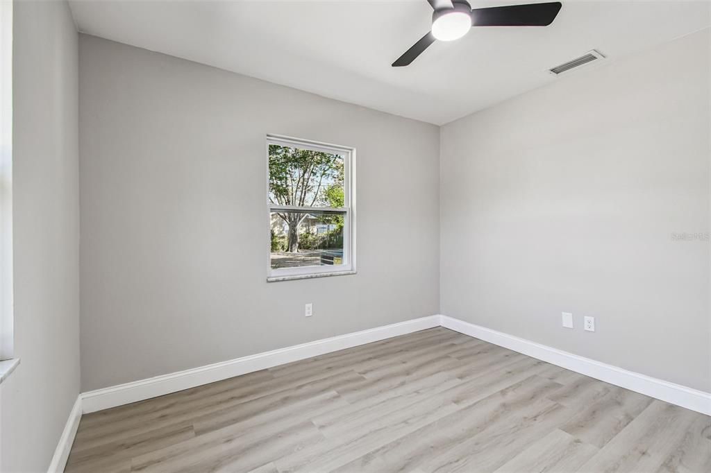 Active With Contract: $300,000 (3 beds, 1 baths, 1010 Square Feet)