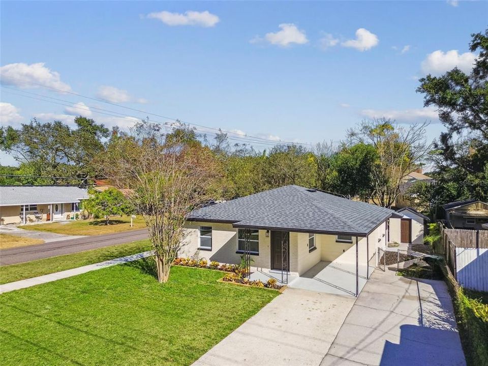 Active With Contract: $300,000 (3 beds, 1 baths, 1010 Square Feet)