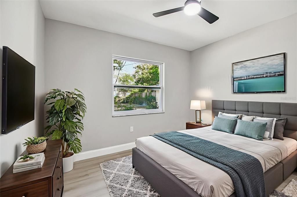 Active With Contract: $300,000 (3 beds, 1 baths, 1010 Square Feet)