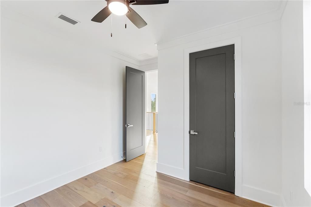 For Sale: $925,000 (4 beds, 2 baths, 2086 Square Feet)