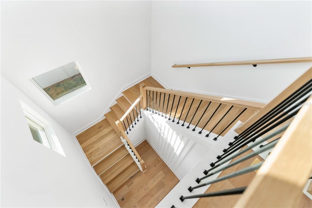 For Sale: $925,000 (4 beds, 2 baths, 2086 Square Feet)