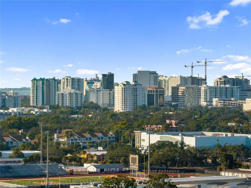 For Sale: $925,000 (4 beds, 2 baths, 2086 Square Feet)