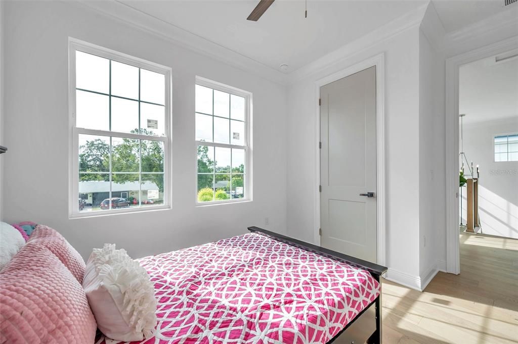 For Sale: $925,000 (4 beds, 2 baths, 2086 Square Feet)