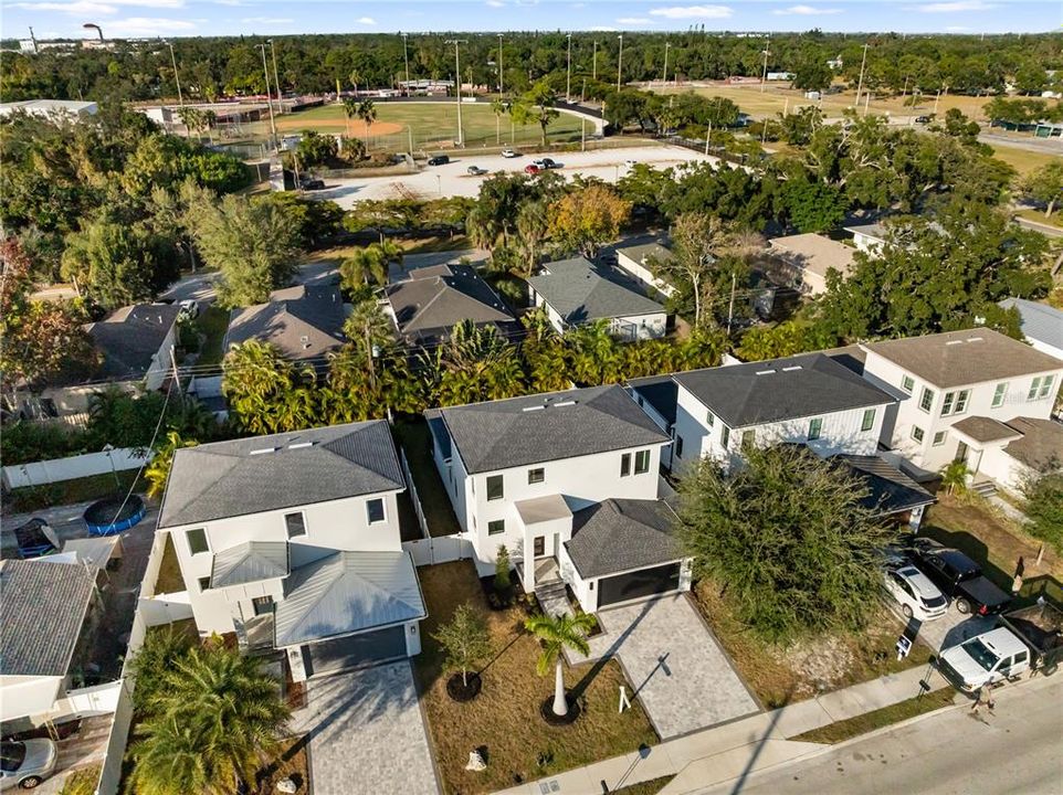 For Sale: $925,000 (4 beds, 2 baths, 2086 Square Feet)