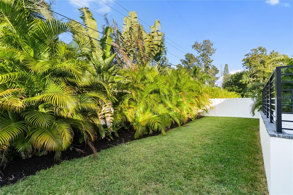 For Sale: $925,000 (4 beds, 2 baths, 2086 Square Feet)