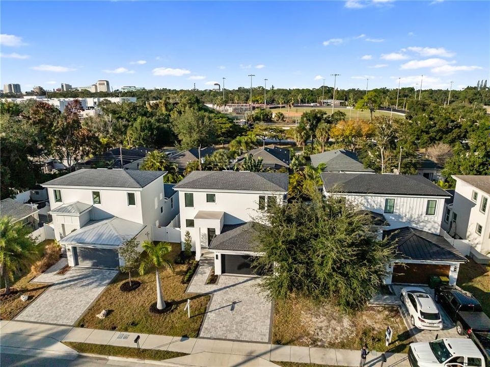 For Sale: $925,000 (4 beds, 2 baths, 2086 Square Feet)