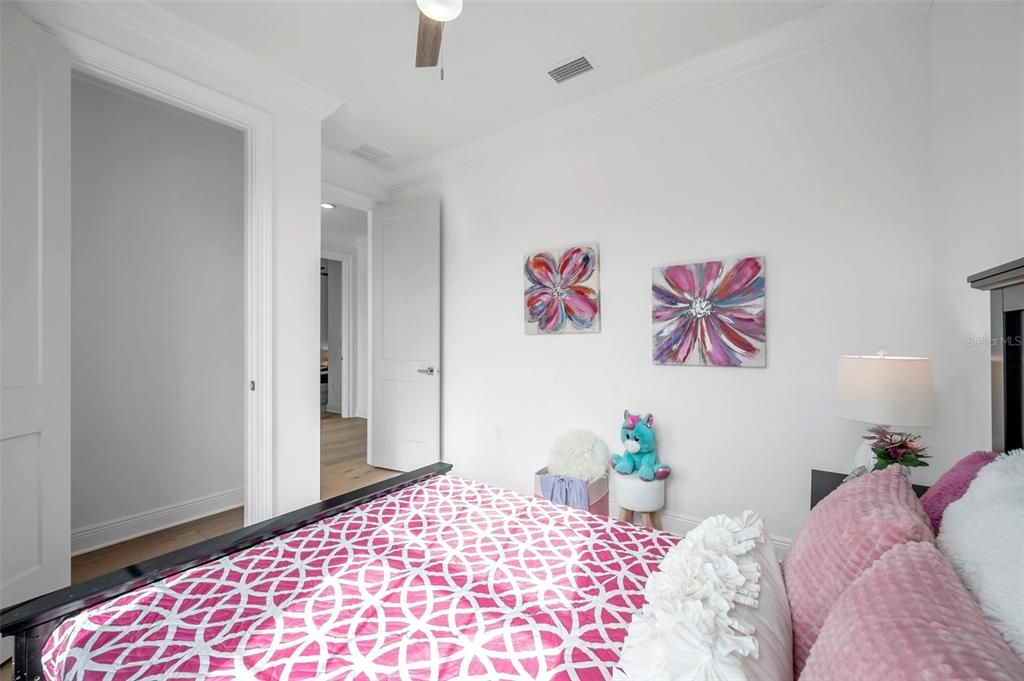 For Sale: $925,000 (4 beds, 2 baths, 2086 Square Feet)