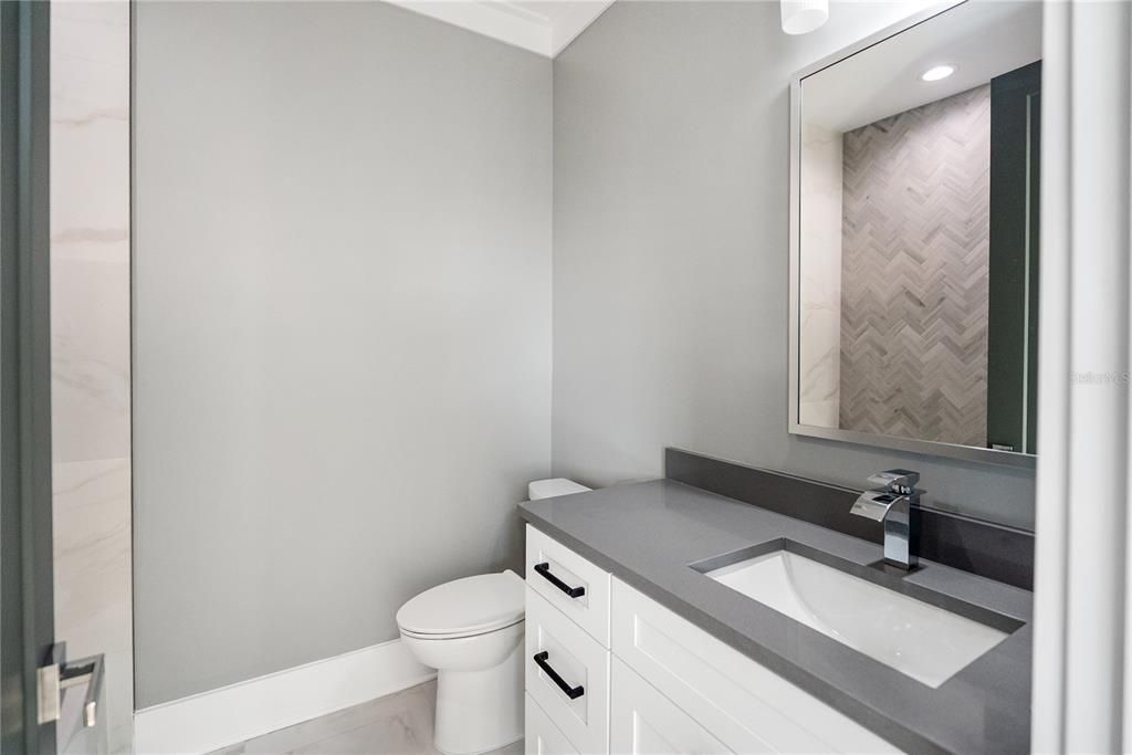 For Sale: $925,000 (4 beds, 2 baths, 2086 Square Feet)