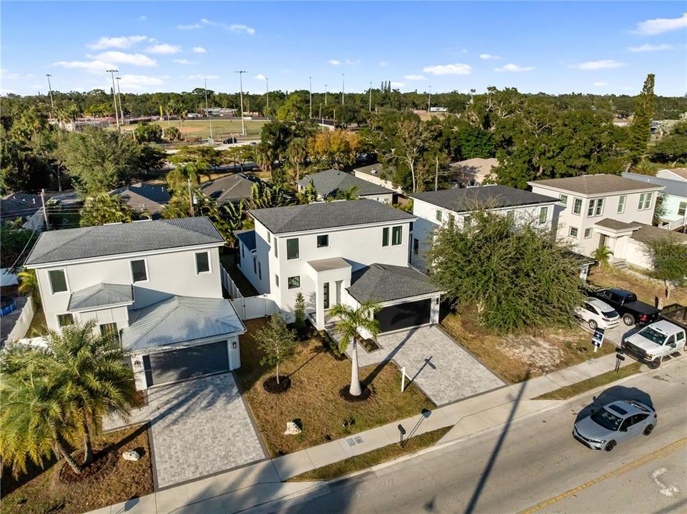 For Sale: $925,000 (4 beds, 2 baths, 2086 Square Feet)