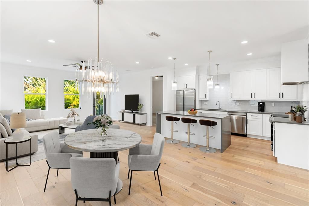 For Sale: $925,000 (4 beds, 2 baths, 2086 Square Feet)