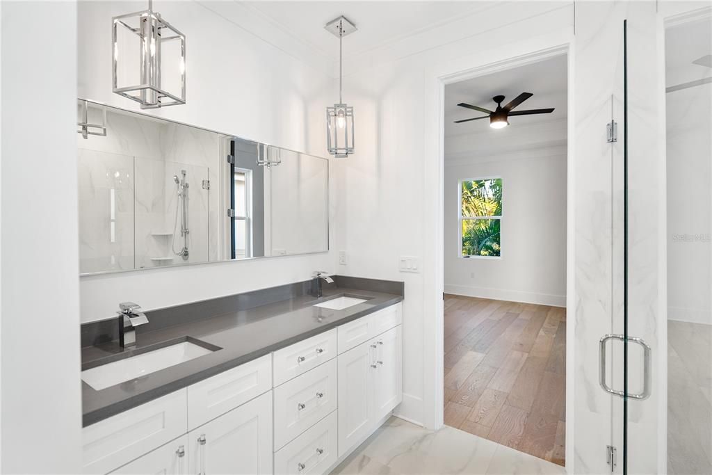 For Sale: $925,000 (4 beds, 2 baths, 2086 Square Feet)