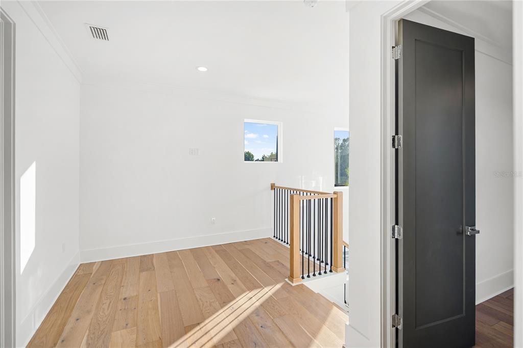 For Sale: $925,000 (4 beds, 2 baths, 2086 Square Feet)