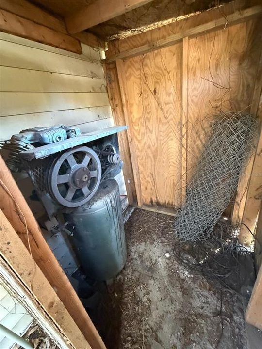 待售: $59,999 (2 贝兹, 2 浴室, 742 平方英尺)