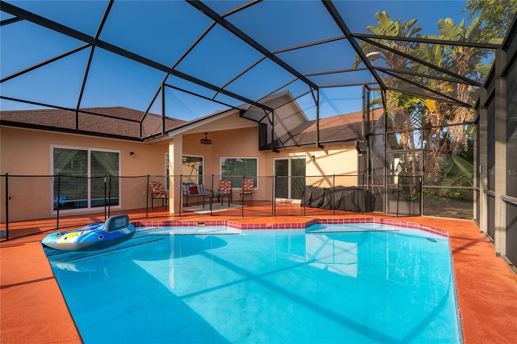 En Renta: $2,400 (3 camas, 2 baños, 1718 Pies cuadrados)