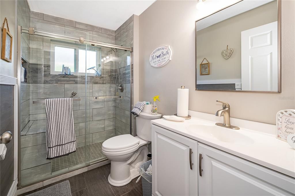 En Renta: $2,400 (3 camas, 2 baños, 1718 Pies cuadrados)