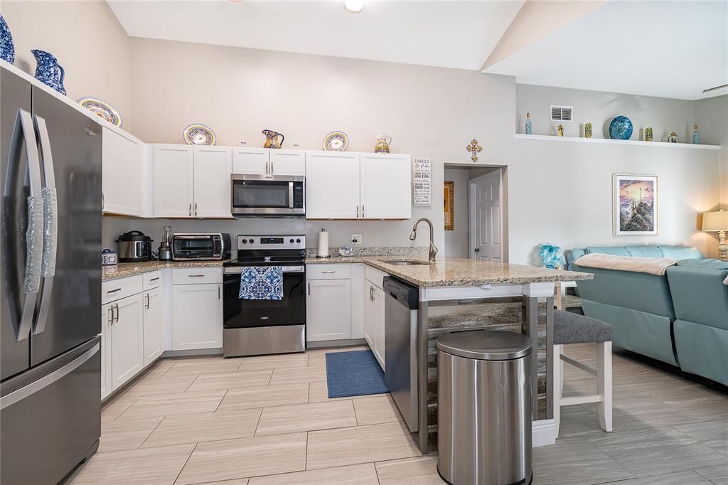 En Renta: $2,400 (3 camas, 2 baños, 1718 Pies cuadrados)