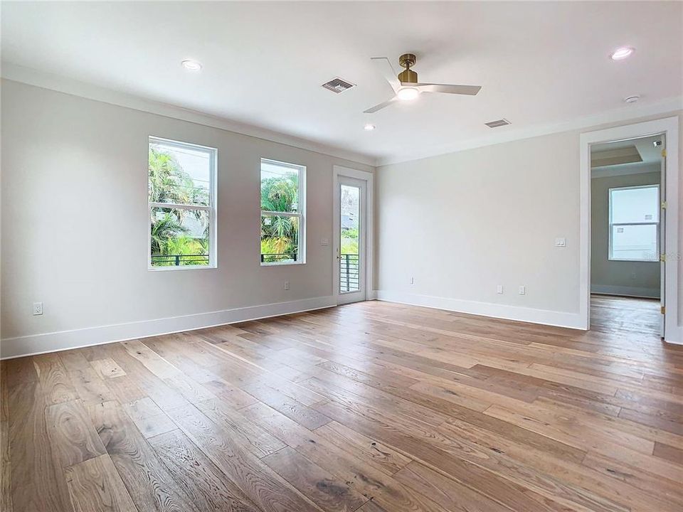 На продажу: $899,000 (4 спален, 2 ванн, 2141 Квадратных фут)