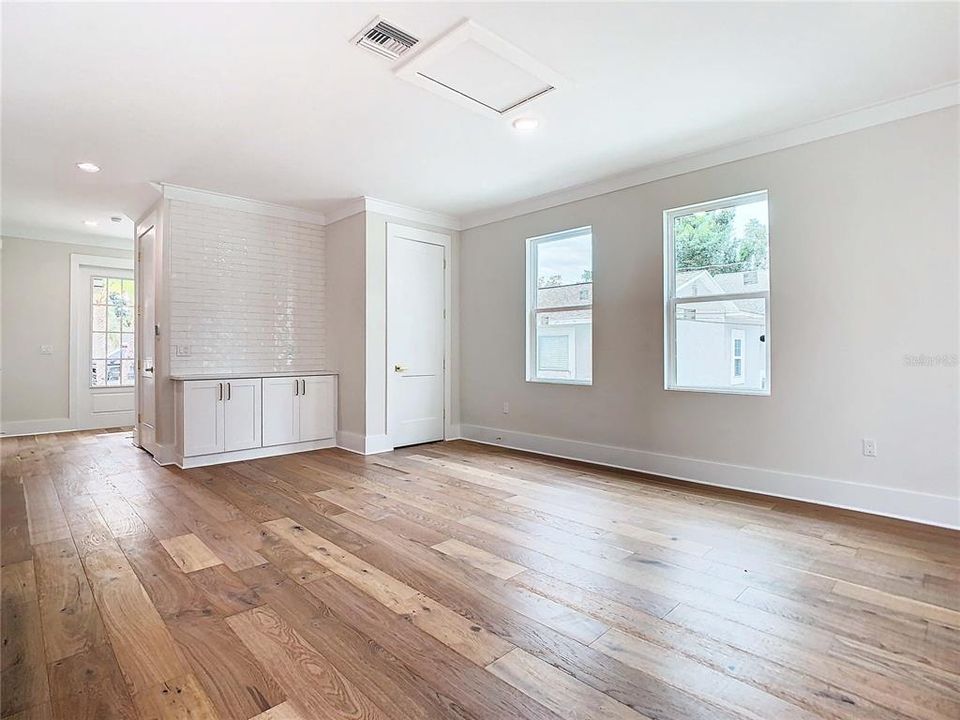 На продажу: $899,000 (4 спален, 2 ванн, 2141 Квадратных фут)