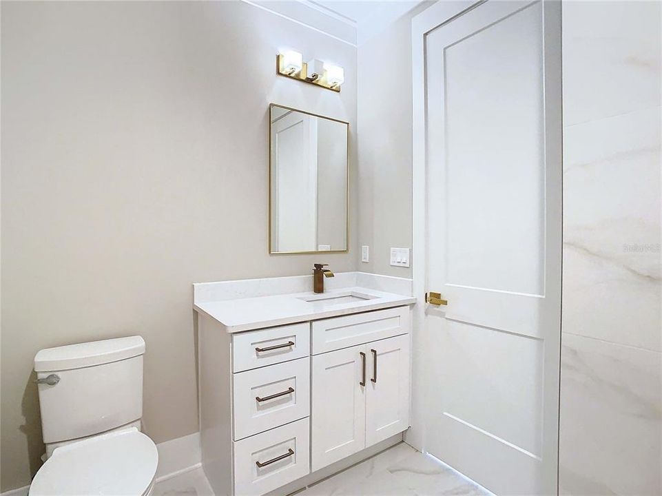 На продажу: $899,000 (4 спален, 2 ванн, 2141 Квадратных фут)