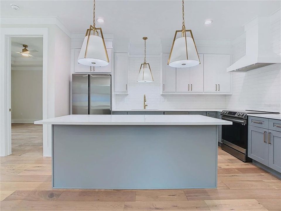 На продажу: $899,000 (4 спален, 2 ванн, 2141 Квадратных фут)