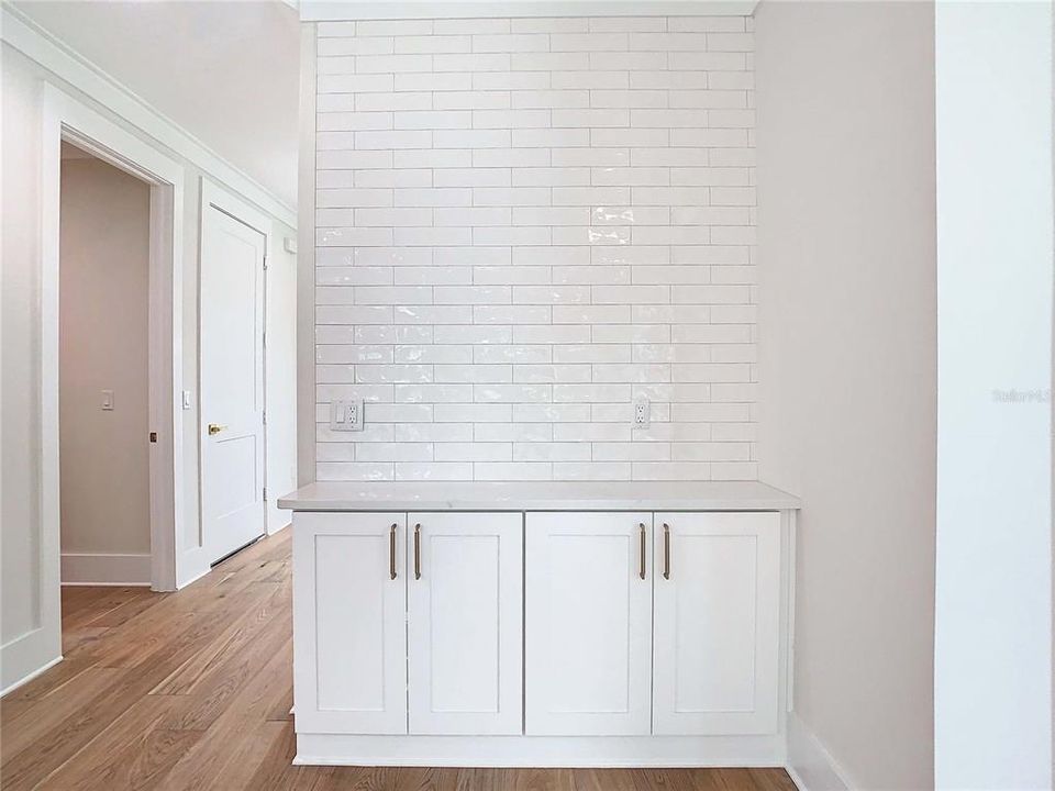 На продажу: $899,000 (4 спален, 2 ванн, 2141 Квадратных фут)