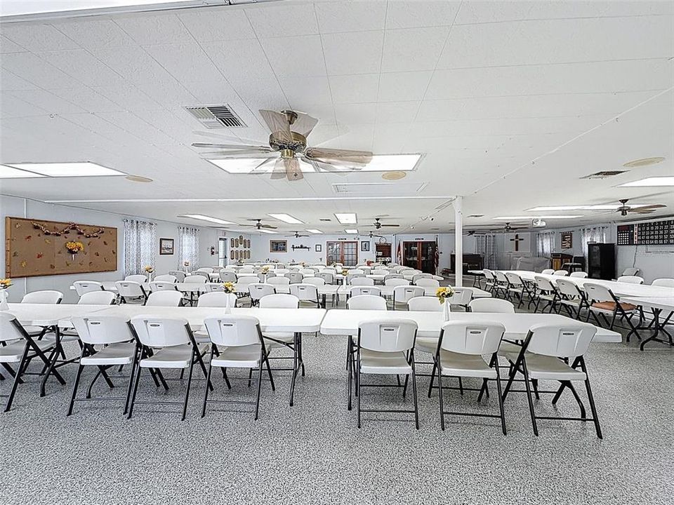 待售: $49,900 (2 贝兹, 1 浴室, 1220 平方英尺)