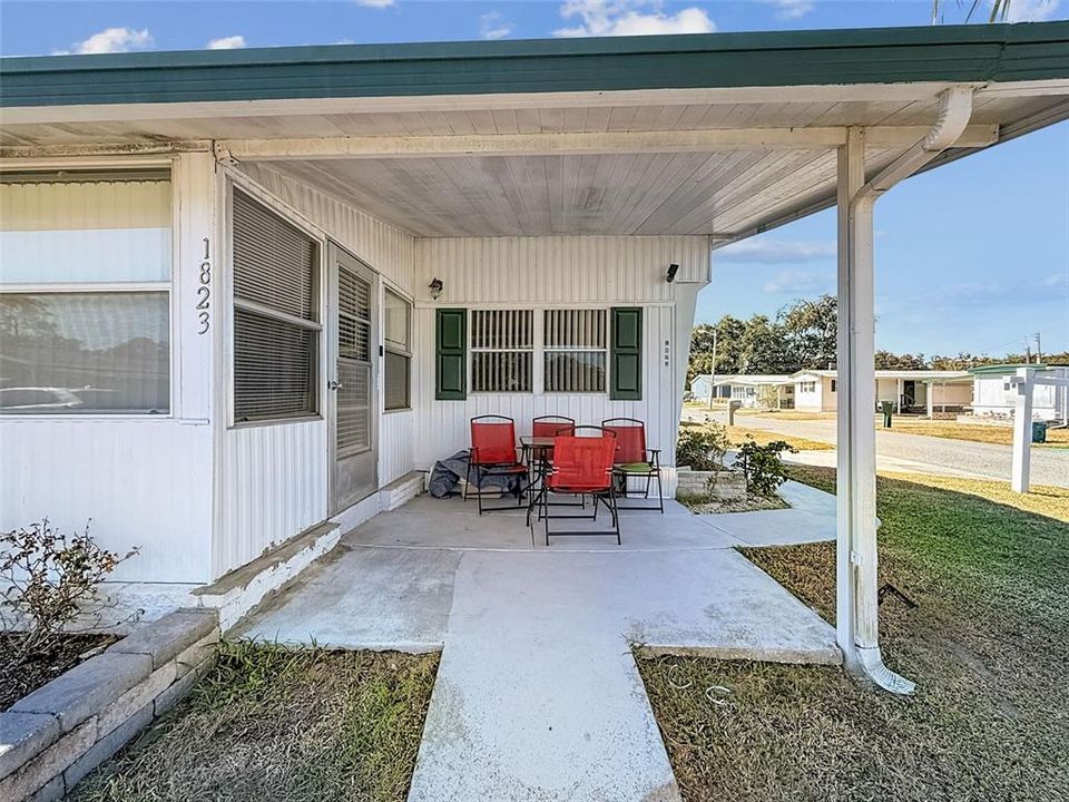 待售: $49,900 (2 贝兹, 1 浴室, 1220 平方英尺)