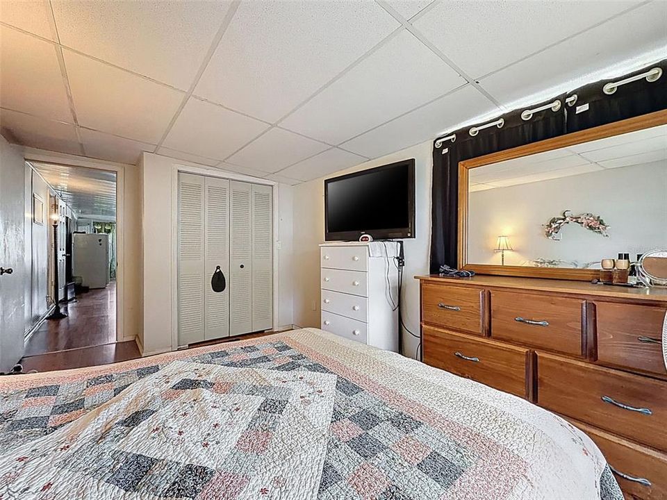 待售: $49,900 (2 贝兹, 1 浴室, 1220 平方英尺)