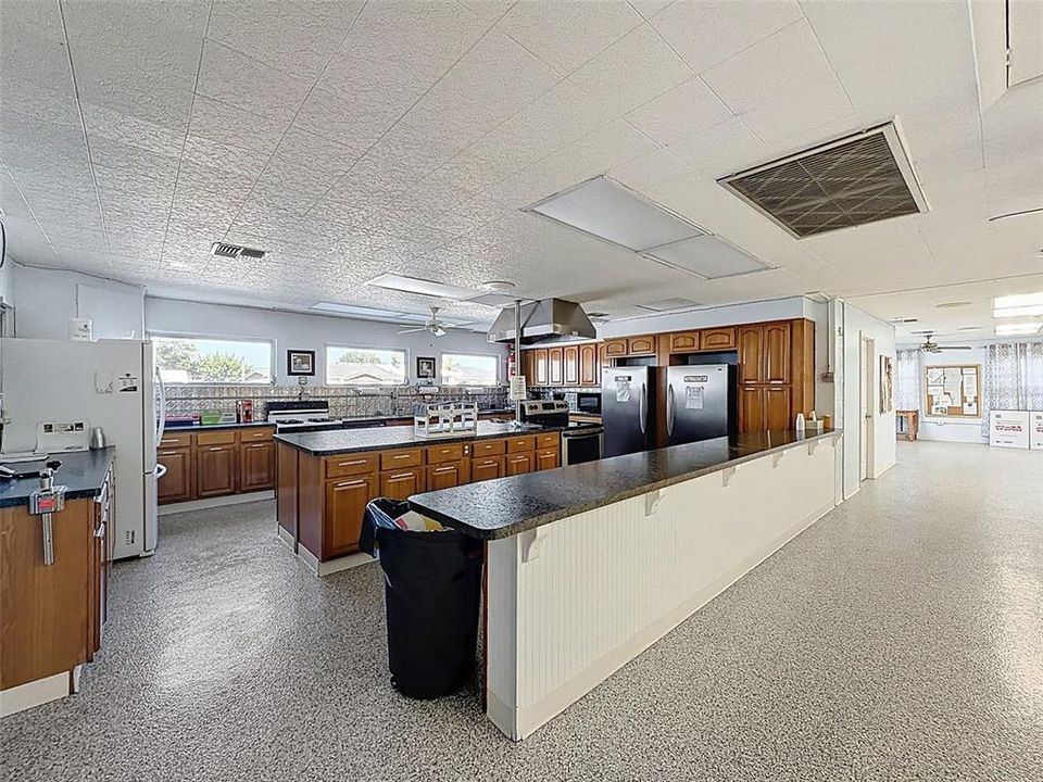 待售: $49,900 (2 贝兹, 1 浴室, 1220 平方英尺)