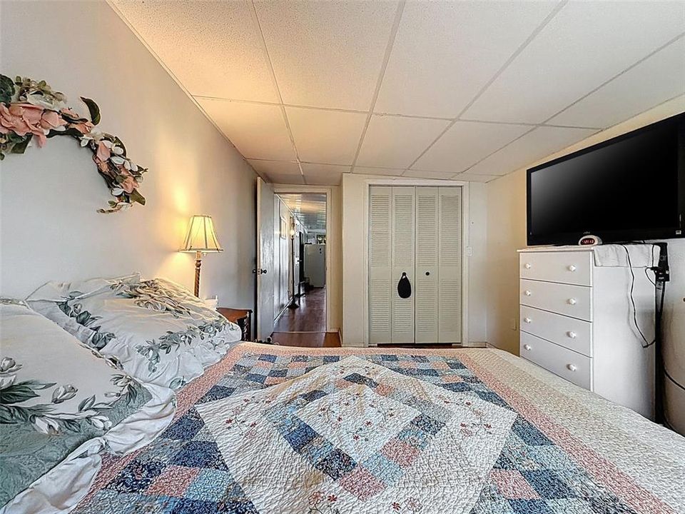 待售: $49,900 (2 贝兹, 1 浴室, 1220 平方英尺)