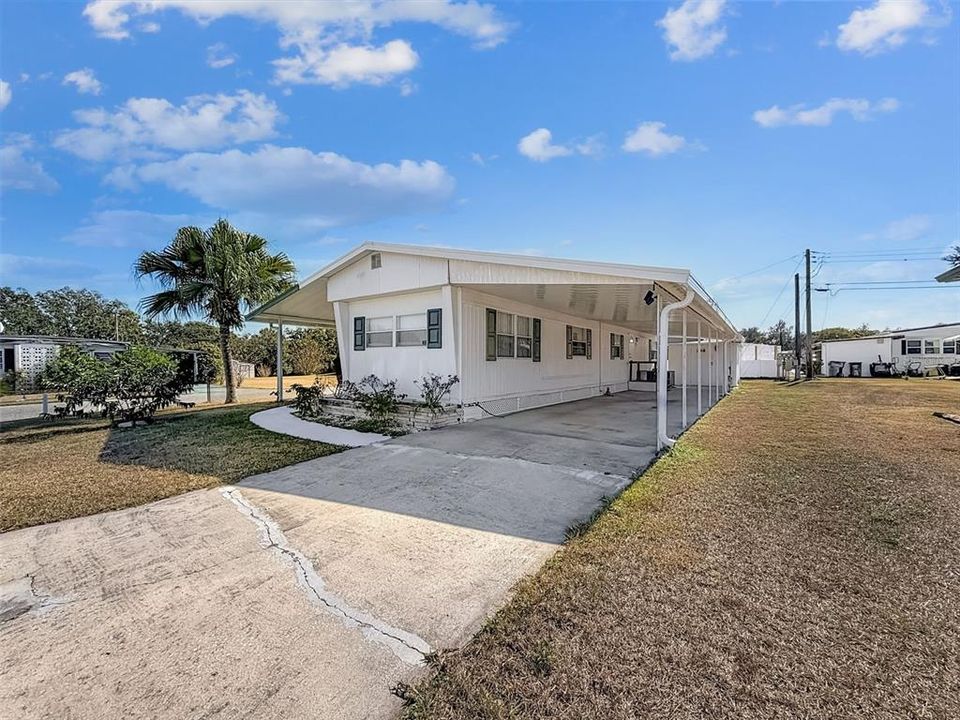 待售: $49,900 (2 贝兹, 1 浴室, 1220 平方英尺)