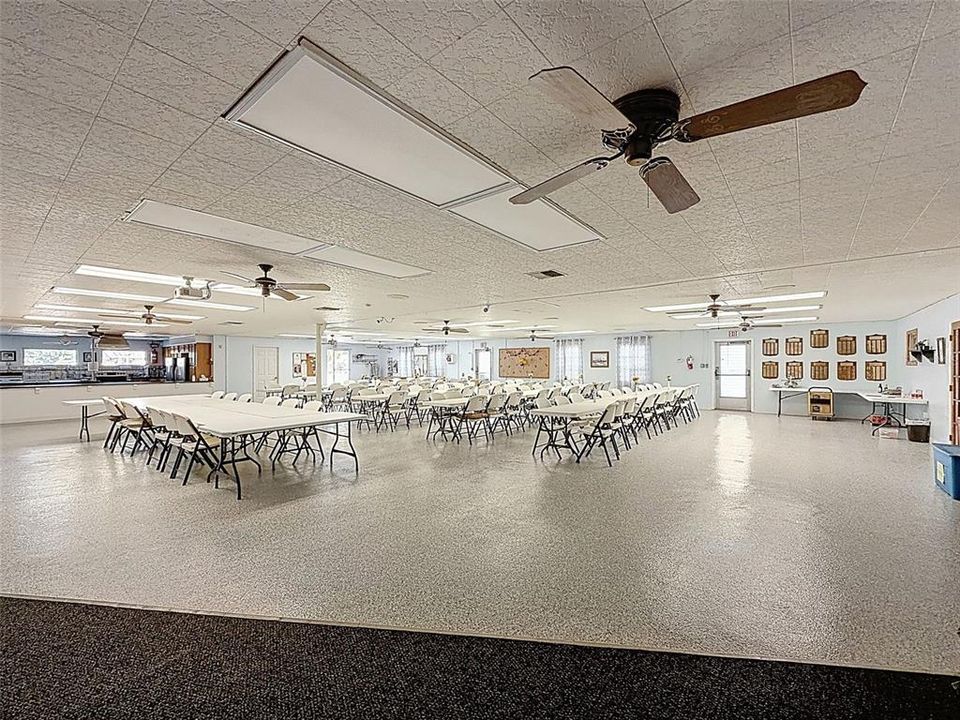 待售: $49,900 (2 贝兹, 1 浴室, 1220 平方英尺)