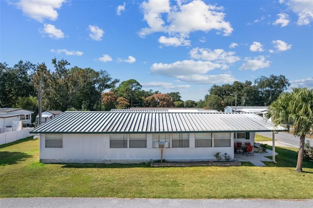 待售: $49,900 (2 贝兹, 1 浴室, 1220 平方英尺)